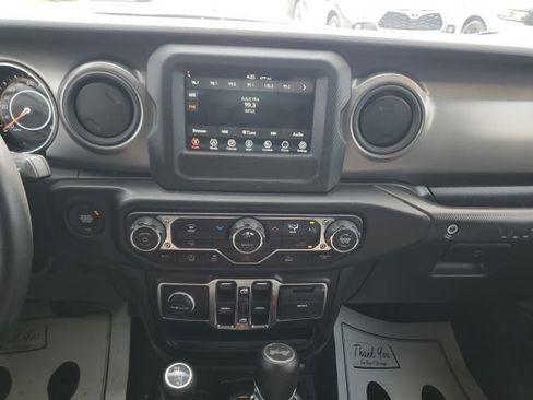 Used 2022 Jeep Wrangler Unlimited Sport AWD/4WD image 21