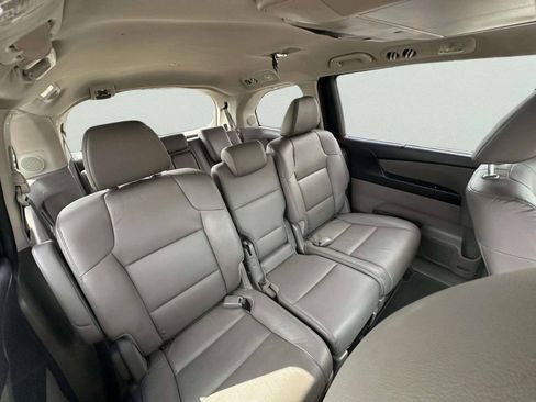 Used 2015 Honda Odyssey Touring Elite image 24