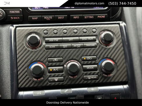Used 2013 Nissan GT-R Black Edition image 28