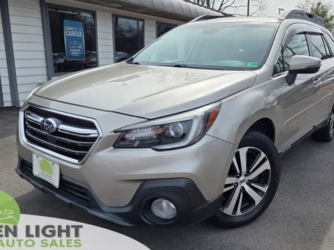Used 2018 Subaru Outback 2.5i Limited image 1