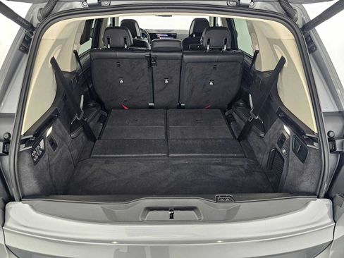 Used 2025 BMW X7 xDrive40i AWD/4WD image 16