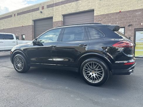 Used 2017 Porsche Cayenne Platinum Edition AWD/4WD image 15