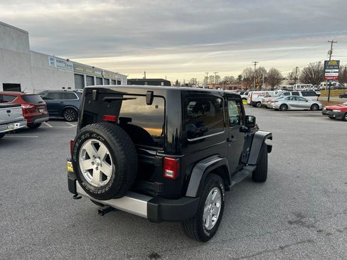 Used 2012 Jeep Wrangler Sahara w/ Dual Top Group image 17