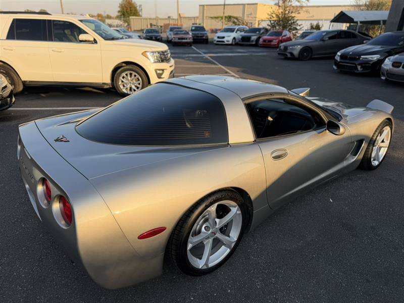 Used 2000 Chevrolet Corvette Coupe RWD image 11