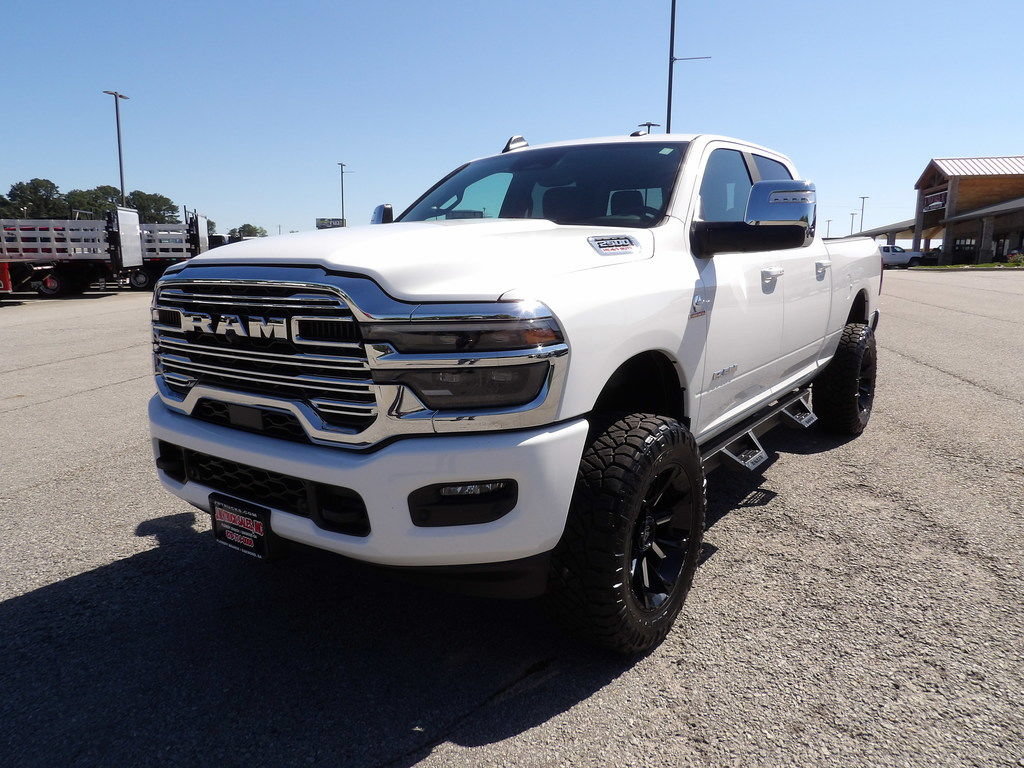 Used 2026 RAM 2500 Laramie AWD/4WD image 67