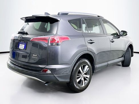 Used 2018 Toyota RAV4 XLE FWD image 7