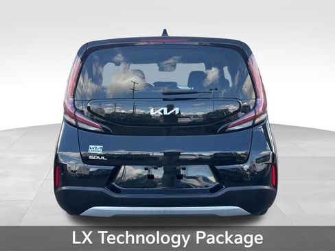 Used 2023 Kia Soul LX w/ Option Group 015 FWD image 6