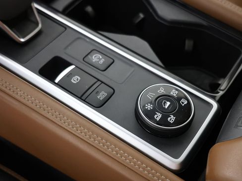 Used 2023 Nissan Pathfinder Platinum AWD/4WD image 28