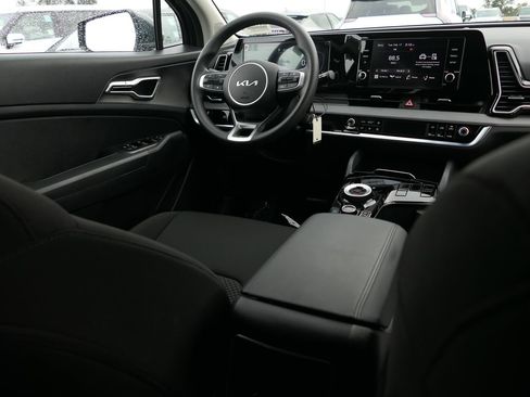 Certified 2025 Kia Sportage LX image 23
