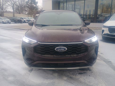 Used 2023 Ford Escape ST-Line w/ Equipment Group 301A image 2