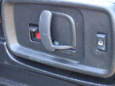 Used 2024 Chevrolet Express 2500 w/ Driver Convenience Package image 9