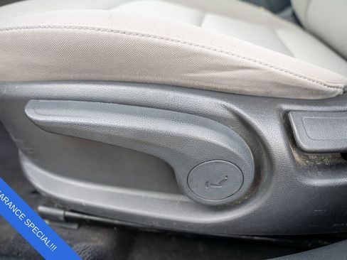 Certified 2020 Hyundai Elantra SE image 18