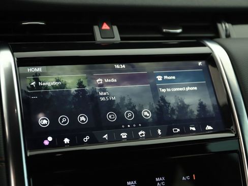 Used 2020 Land Rover Discovery Sport S R-Dynamic image 29