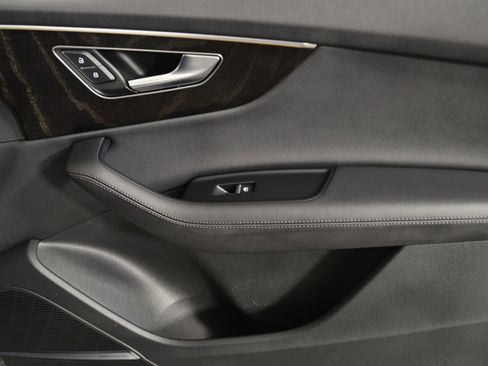 Used 2023 Audi Q7 2.0T Premium Plus w/ Premium Plus Package image 11