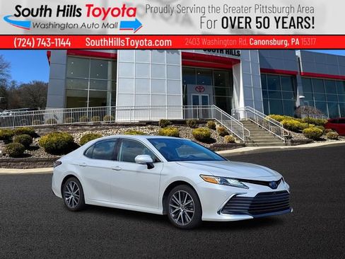 Used 2023 Toyota Camry XLE w/ Navigation Package image 1