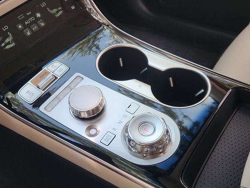 New 2026 Genesis GV70 2.5T AWD/4WD image 16