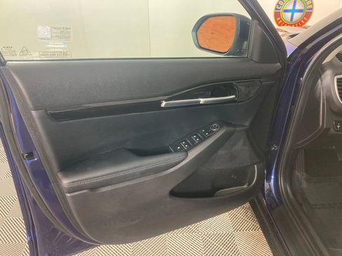 Certified 2024 Kia Seltos EX image 11