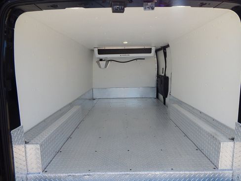 Used 2017 Ford Transit 350 148 Low Roof RWD image 12