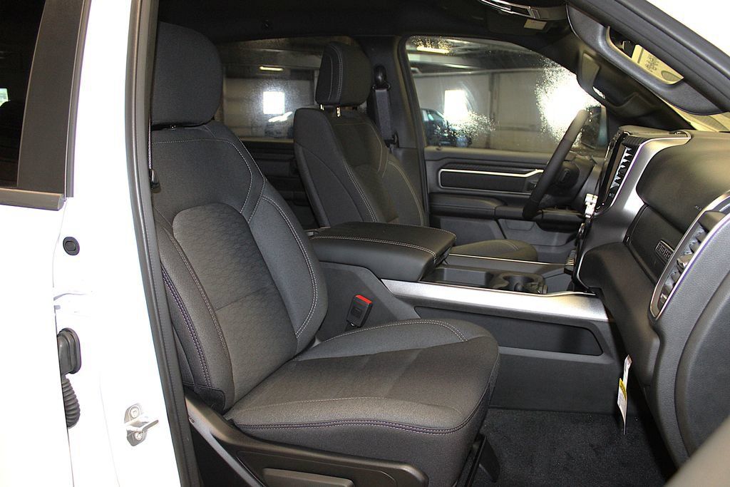 New 2026 RAM 1500 Big Horn AWD/4WD image 31