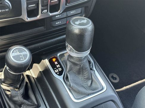 Used 2020 Jeep Wrangler Unlimited Sport S AWD/4WD image 19