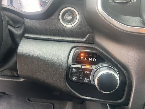 Used 2019 RAM 1500 Big Horn AWD/4WD image 35