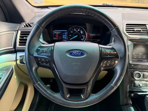 Used 2016 Ford Explorer XLT w/ Equipment Group 202A image 17