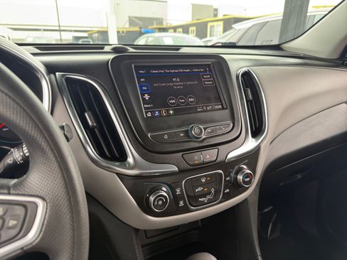 Used 2022 Chevrolet Equinox LT FWD image 16