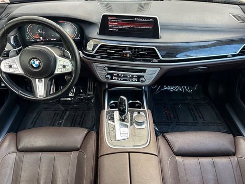 Used 2020 BMW 740i w/ M Sport Package RWD image 14