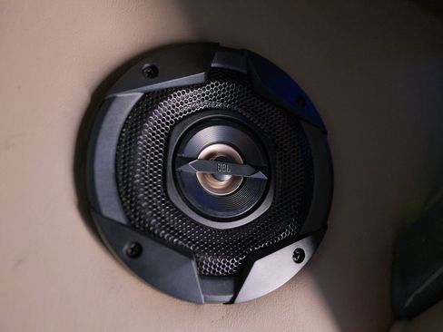 Used 2018 Mercedes-Benz Metris Passenger image 39