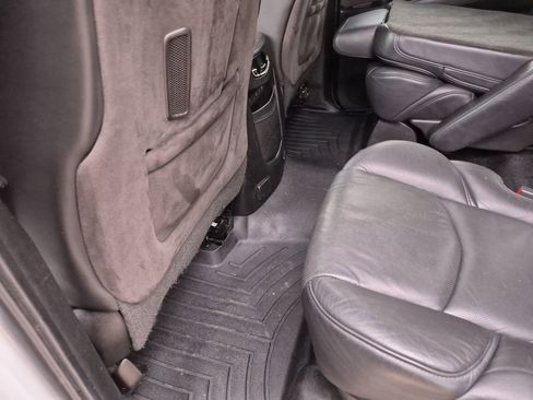 Used 2018 Cadillac Escalade Platinum AWD/4WD image 34