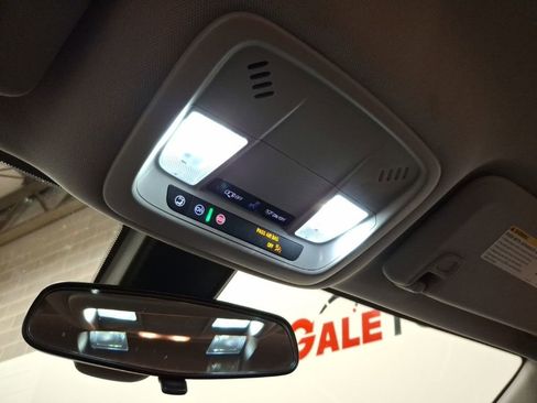 Used 2022 Chevrolet Malibu LT image 29