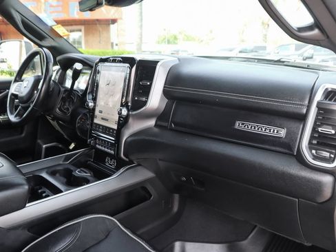 Used 2022 RAM 2500 Laramie w/ Night Edition AWD/4WD image 37