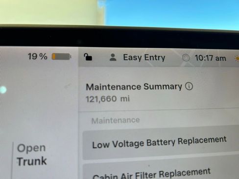 Used 2018 Tesla Model 3 Long Range image 13