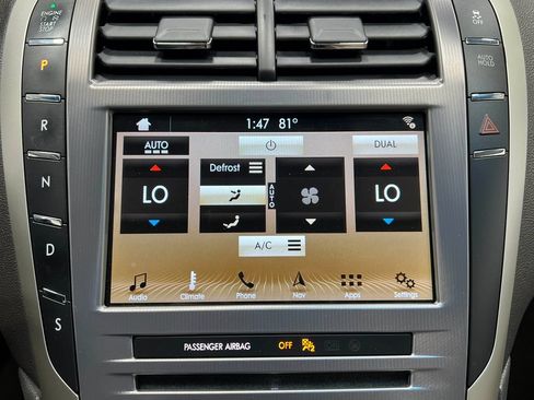 Used 2018 Lincoln MKZ Reserve w/ Climate Package FWD image 28
