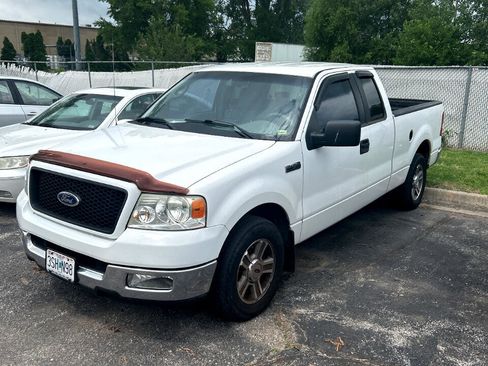 Used 2005 Ford F150 XLT image 2