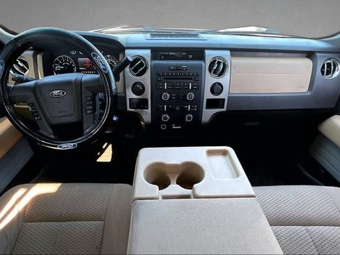 Used 2011 Ford F150 XLT w/ XLT Chrome Pkg AWD/4WD image 12