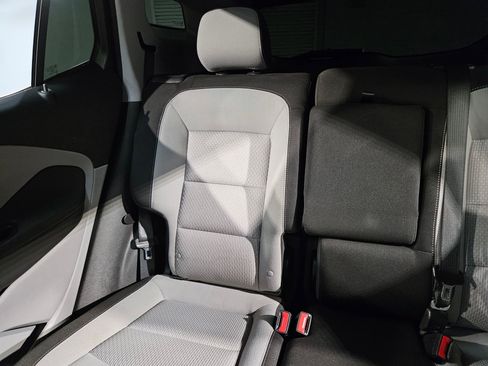 Used 2023 GMC Terrain SLE image 12