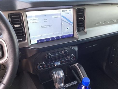 Used 2021 Ford Bronco Outer Banks AWD/4WD image 5