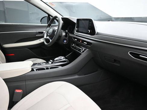 Certified 2023 Hyundai Sonata SE w/ Cargo Package FWD image 26
