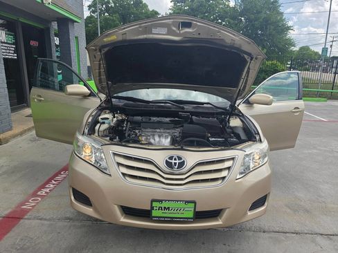 Used 2010 Toyota Camry LE image 49