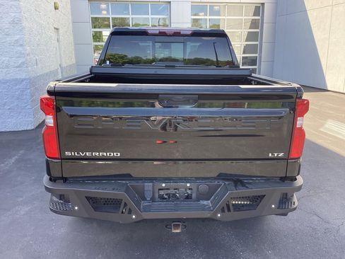 Used 2022 Chevrolet Silverado 1500 LTZ w/ LTZ Premium Package image 3