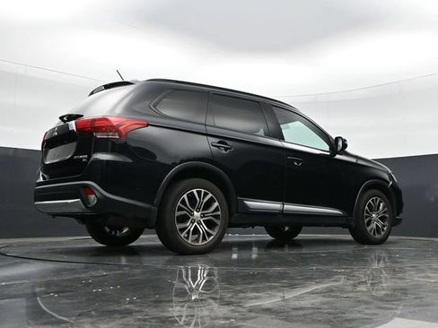 Used 2016 Mitsubishi Outlander AWD image 36