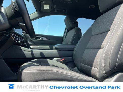 Used 2024 Chevrolet Traverse LT w/ LPO, Floor Liner Package FWD image 8