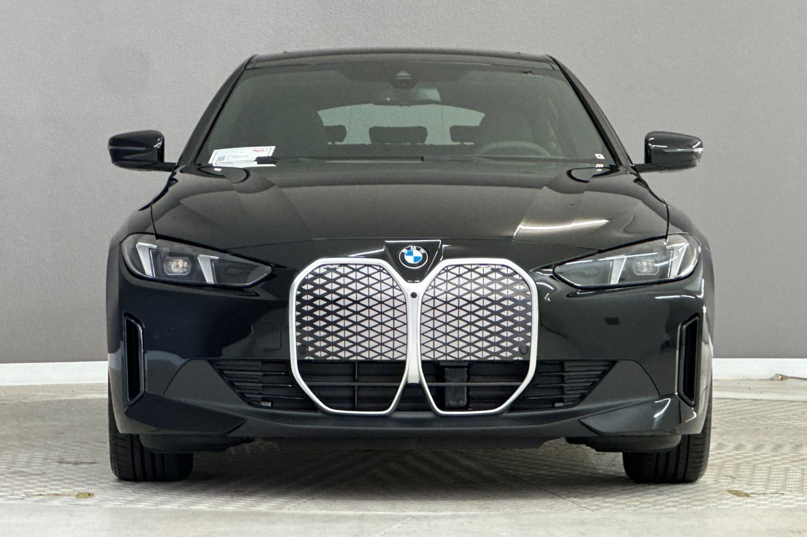 New 2026 BMW i4 eDrive40 w/ Parking Assistance Package RWD image 5