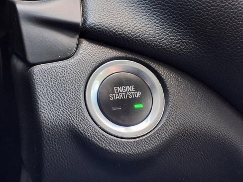 Used 2019 Chevrolet Equinox LT w/ Driver Convenience Package image 28