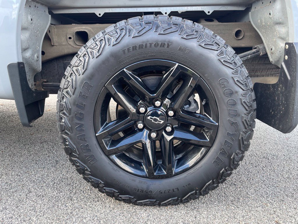 Used 2025 Chevrolet Silverado 1500 Custom Trail Boss w/ LPO, Dark Essentials Package AWD/4WD image 10