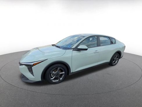 Used 2025 Kia K4 LXS image 8