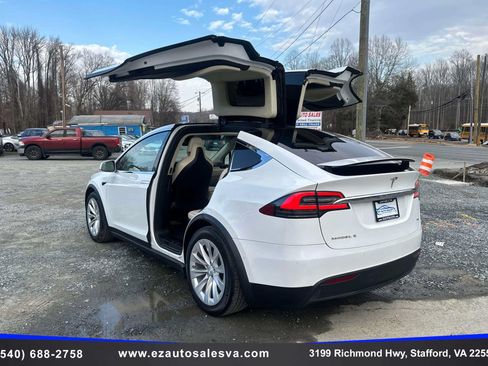 Used 2018 Tesla Model X 75D AWD/4WD image 19