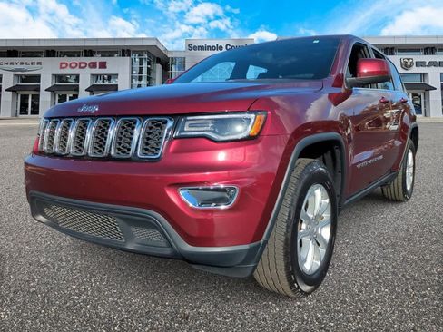 Used 2022 Jeep Grand Cherokee Laredo X image 4