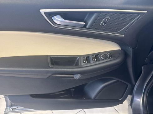 Used 2022 Ford Edge SEL w/ Cargo Accessory Package AWD/4WD image 16